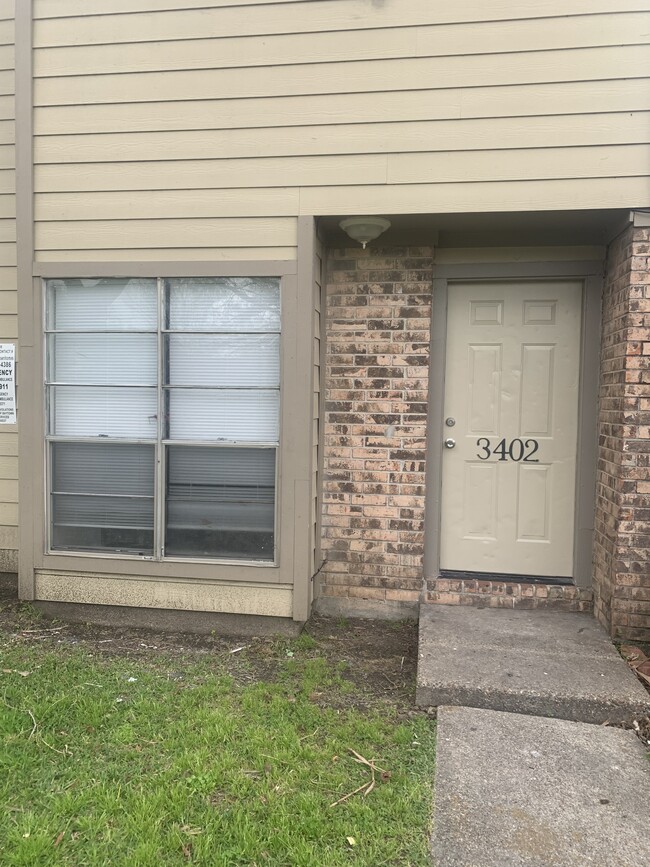 Photo - 3402 Lantern Ln Townhome