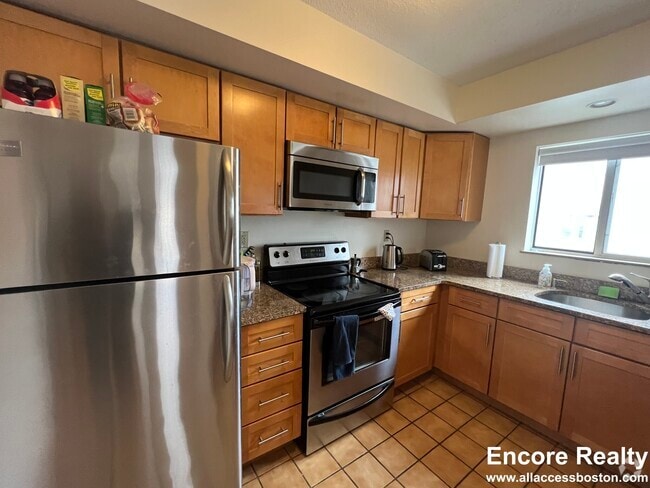 Building Photo - 32 Soden St Unit 345F-503 Rental