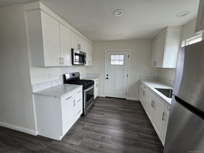 Photo - 8925 Cottonwood Ave Apartment