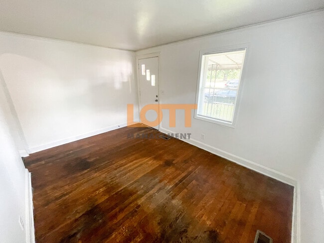 103 Farrs Bridge Rd