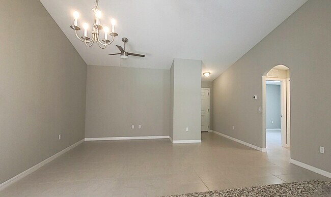 Photo - 164 Ullian Trail