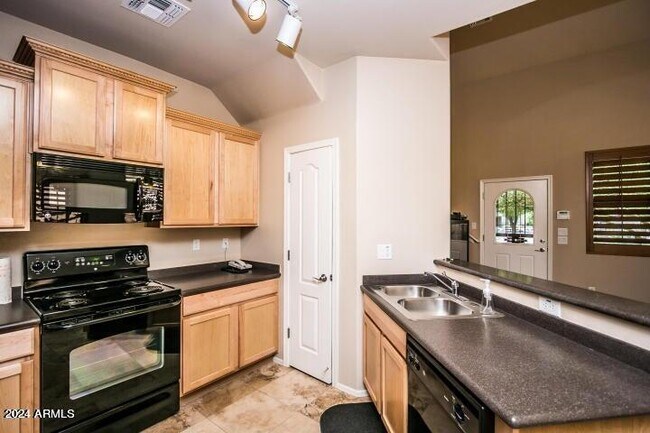 4374 E Sack Dr