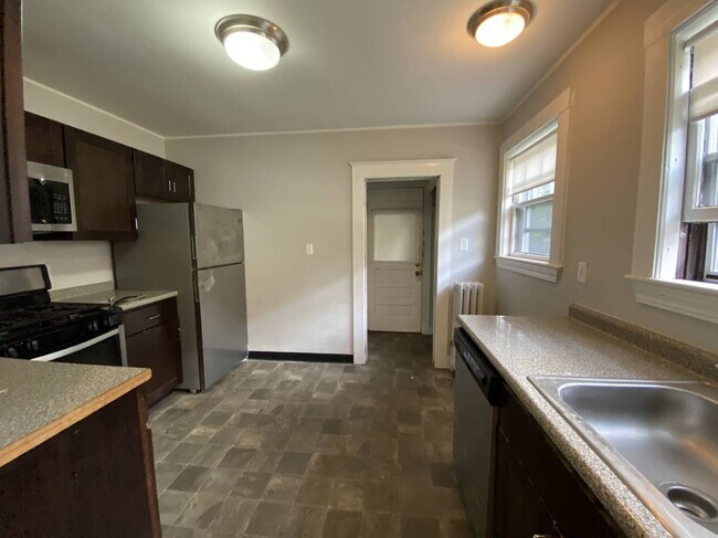 Photo - 136 Arlington St Unit 1