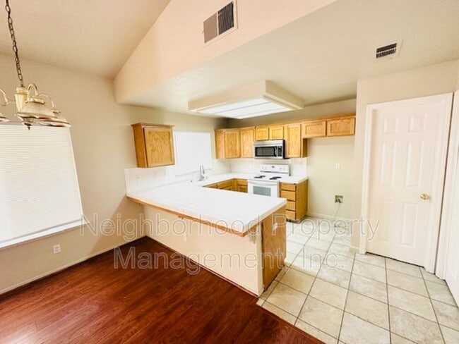 Photo - 6038 N Tracy Ave