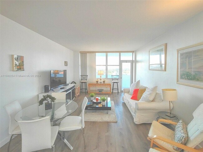 Photo - 7441 Wayne Ave