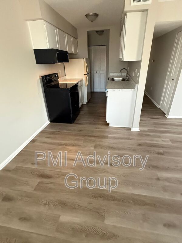 Photo - 3101 SW Macvicar Ave