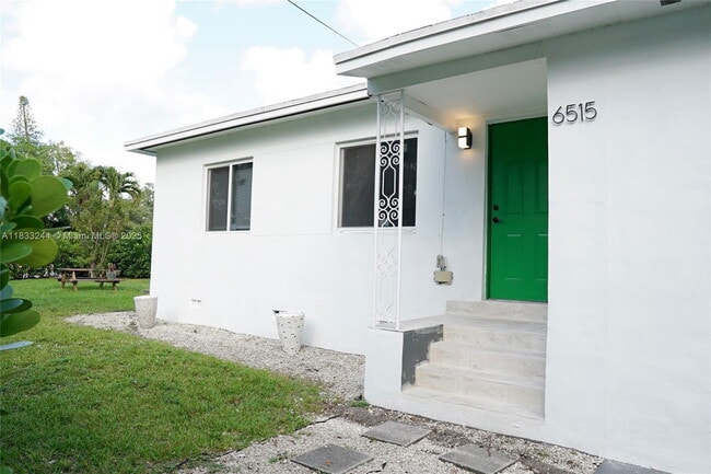 Building Photo - 6515 NW 1st Pl Rental