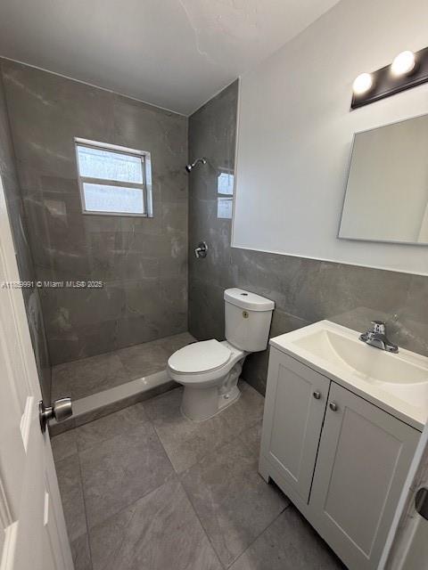Building Photo - 749 NW 3rd Ave Unit 1-6 Rental