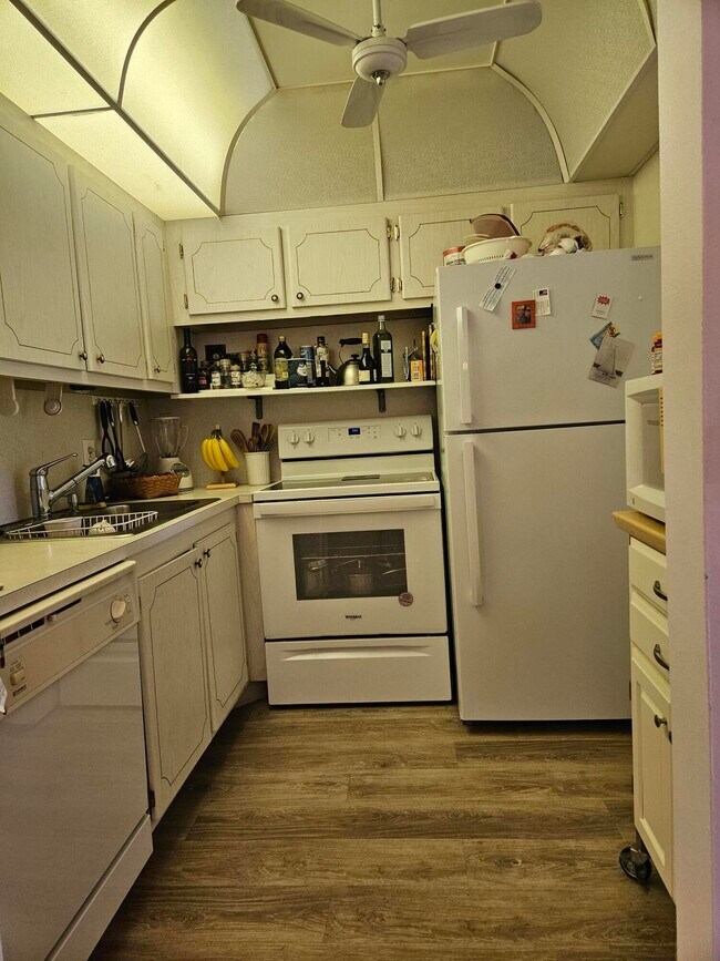 Photo - 118 Tilford F