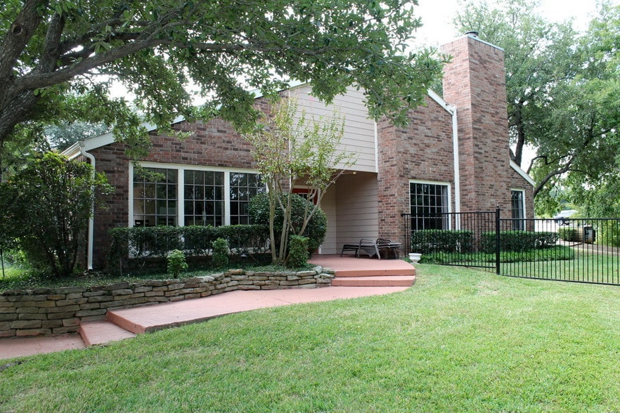 Woodcreek Apartment Homes