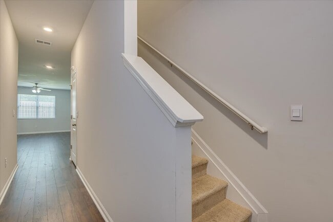Photo - 846 Quaint Parish Cir