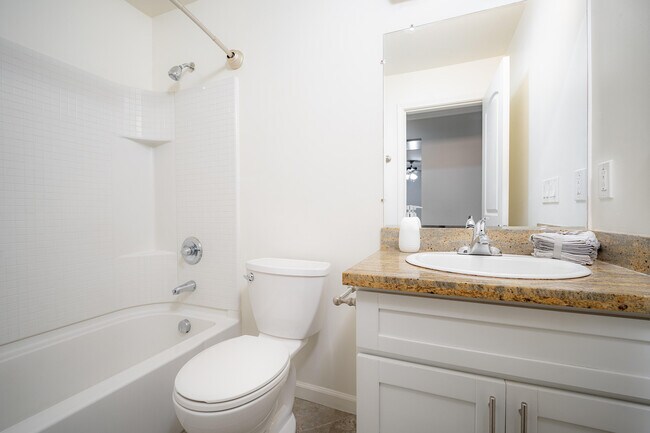 Regency #118 bath