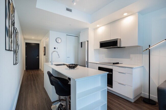 Photo - 665 Rue Versailles Unit ID1261796P