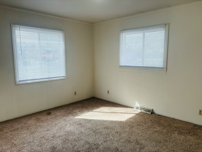 Photo - 509 136th Ave