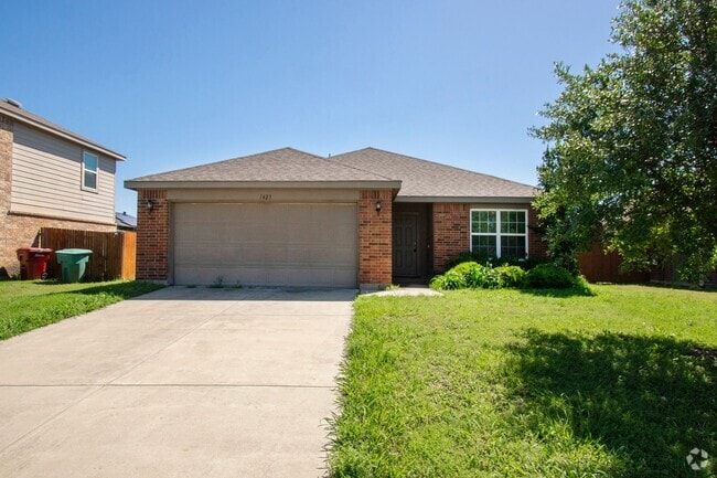 Building Photo - House For Lease in Sherman