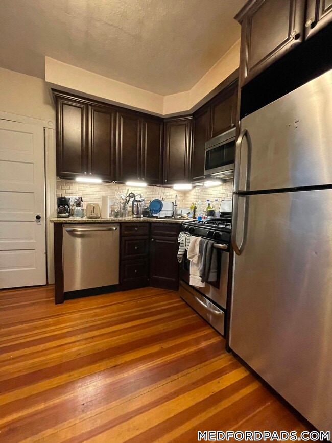 Photo - 352 Main St Unidad 1