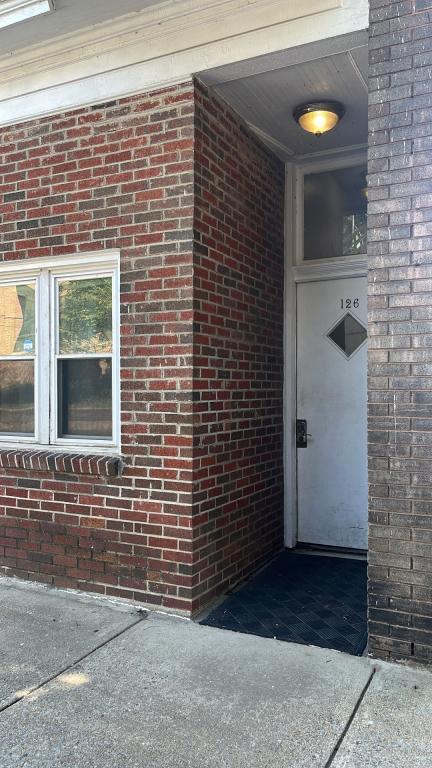 126 W Potomac St