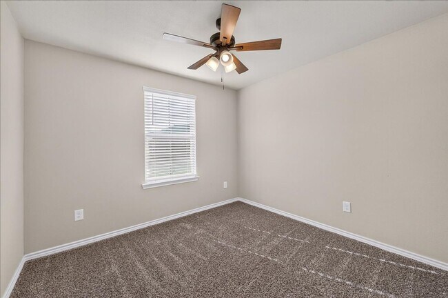 Photo - 8133 Cattlemen Dr