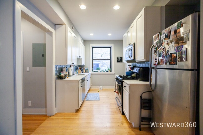 Photo - 2032 W Berwyn Ave Unit 3