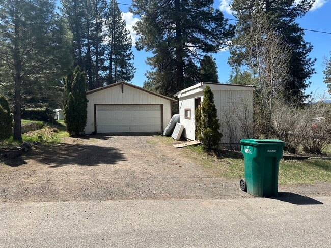 Photo - 228 E Schonchin St