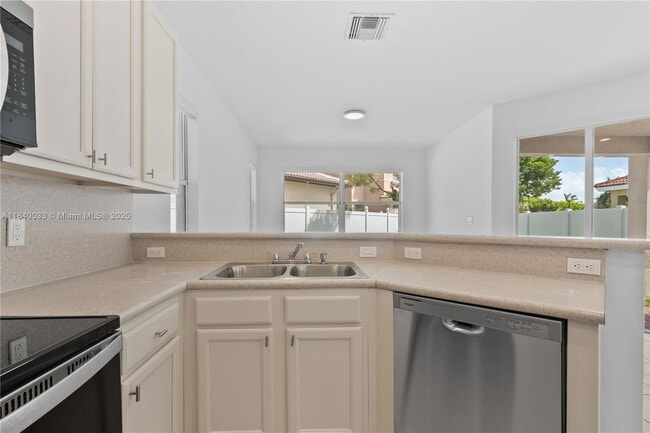 Photo - 3956 NE 11th Dr