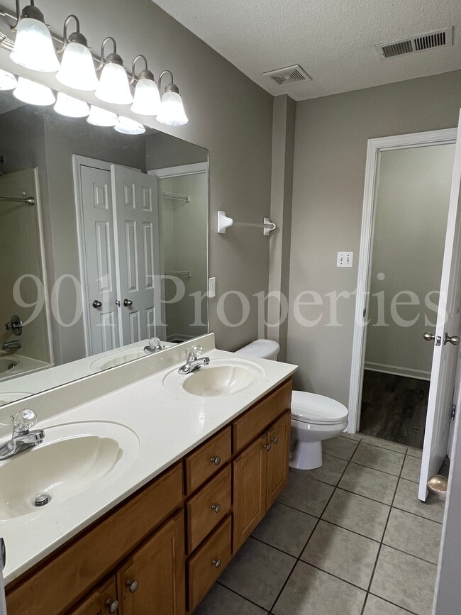 Photo - 9851 Maggie Woods Pl