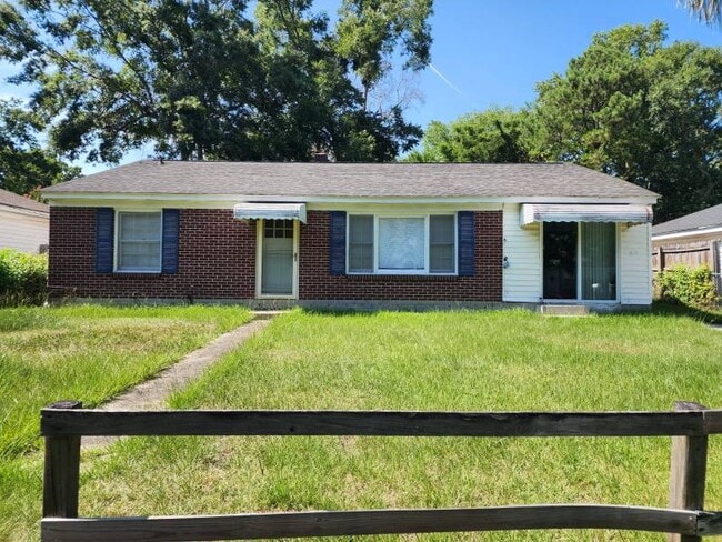Photo - 1518 Greenbay Dr