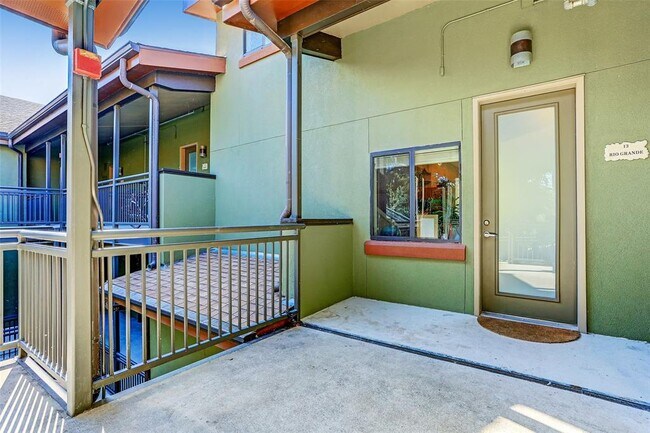 Photo - 911 Keith Ln Unidad 13