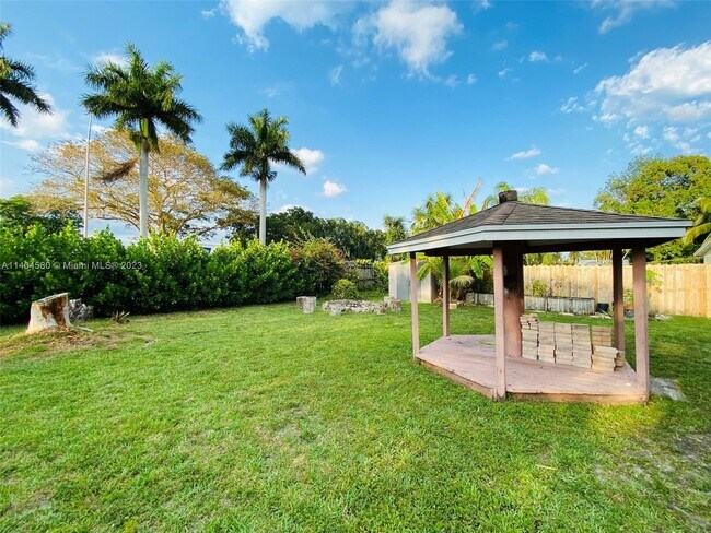 Photo - 5817 NW 20th Ct