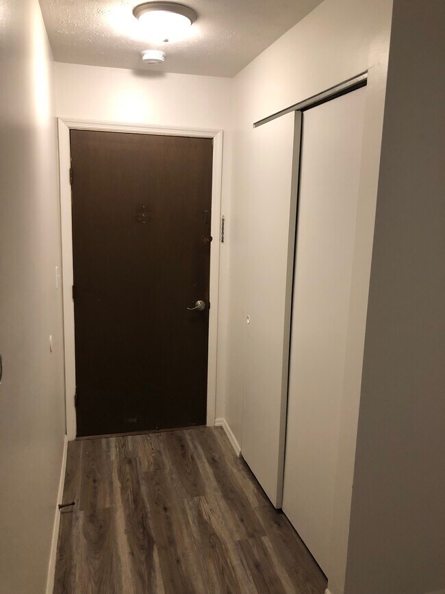 Photo - 408 N Front St