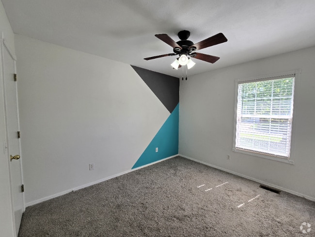 Building Photo - 1745 S Fisk Ave Rental