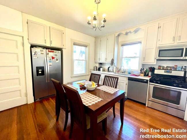 150 Babcock St Unit 1