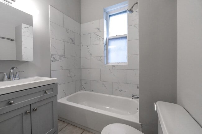 Photo - 1444 N Maplewood Ave