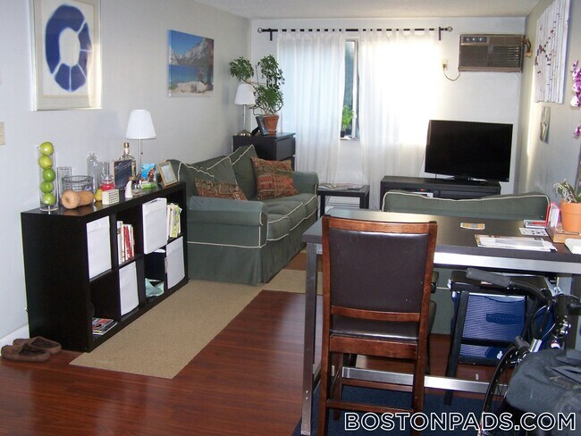 Photo - 14 Murdock St Unit 1-7