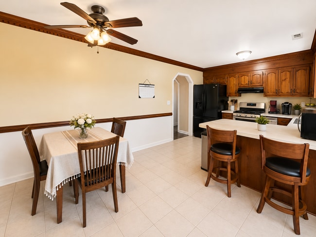 Photo - 622 Wooddale Ct