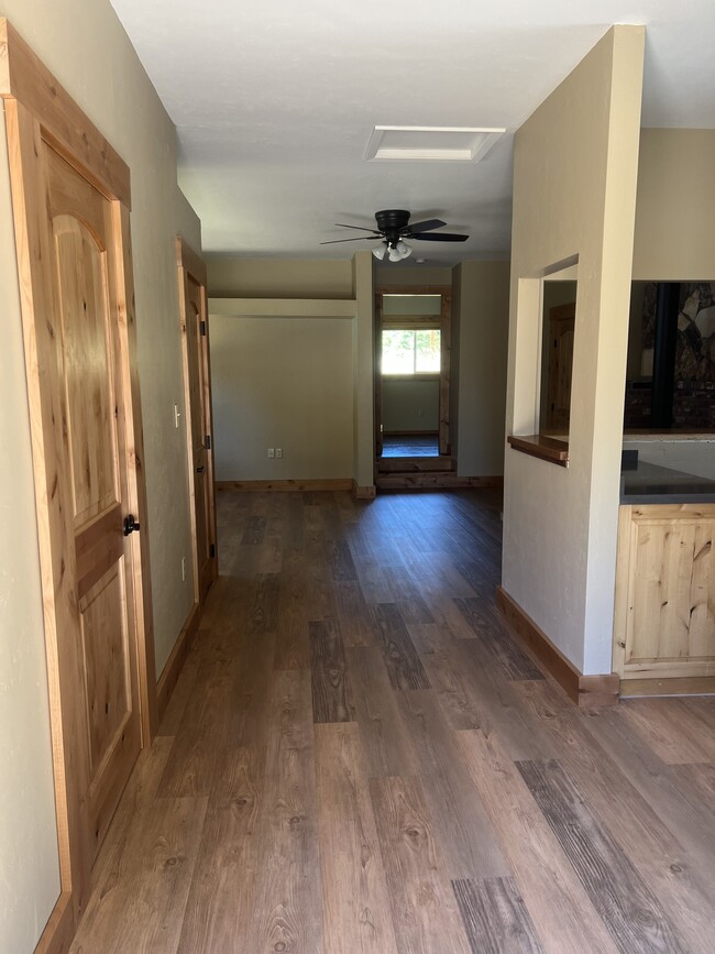 Photo - 330 Braemoor Dr