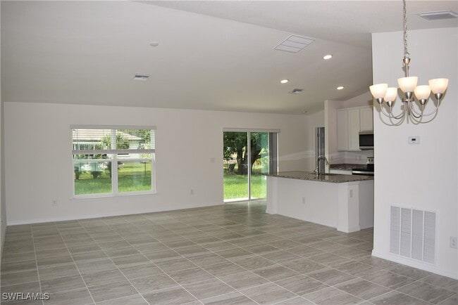 Photo - 4436 Adelaide Ave