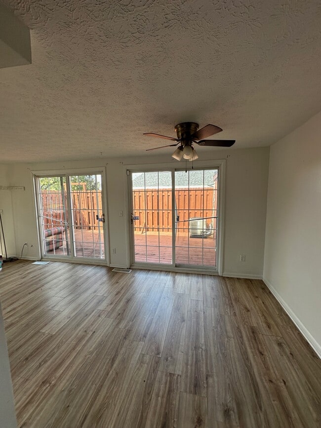 Photo - 2448 Burgandy Ln