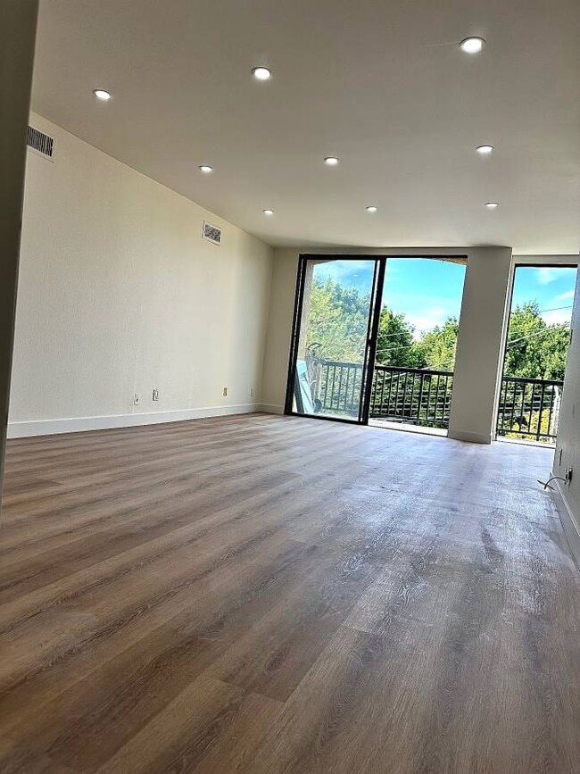 Montana Apartments