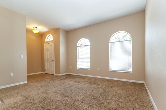 Photo - 8101 Pea Tree Ct House