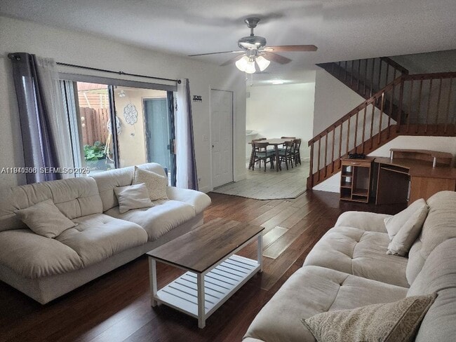 Photo - 2556 Lakeview Ct