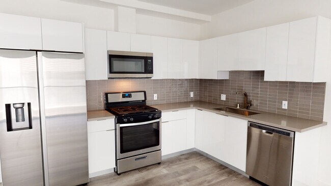 Photo - 12905 Landale St Unidad 302