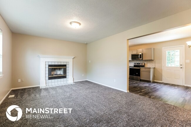 Photo - 1104 NE Lindsay Ave