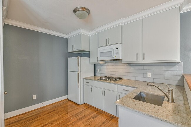 Photo - 18659 Clover Path