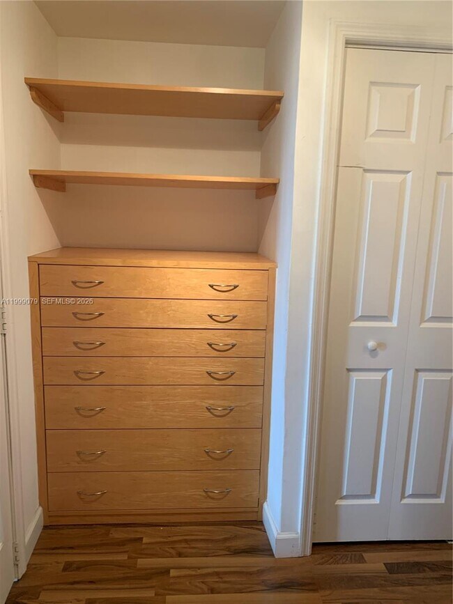 Photo - 711 Biltmore Way Unidad 603