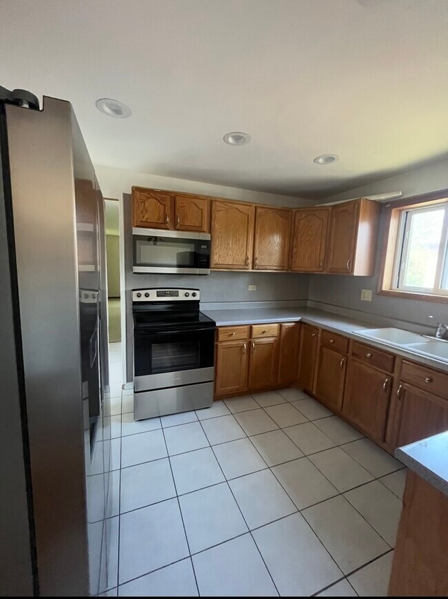 Photo - 21W276 Tee Ln