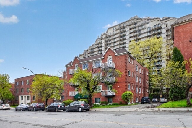 Building Photo - 2100 Van Horne