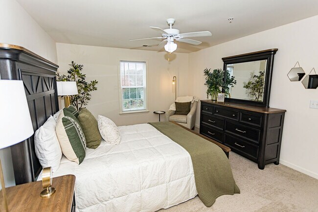 2BR/2BA: Primary Bedroom