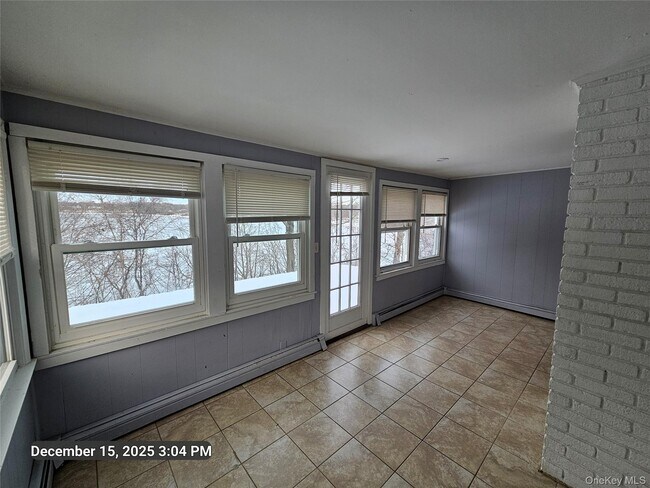 Building Photo - 1 Beech Dr Unit 5
