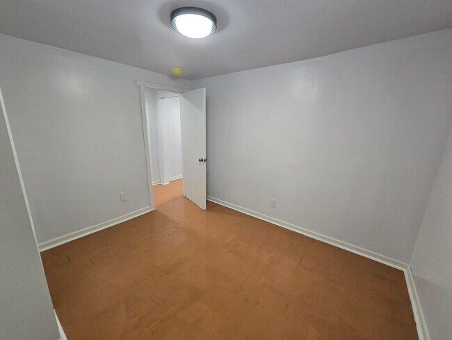Photo - 2009 Bain Dr